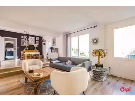 vente maison 5 pièces 164 m² à gueux (51390)  520 000 €