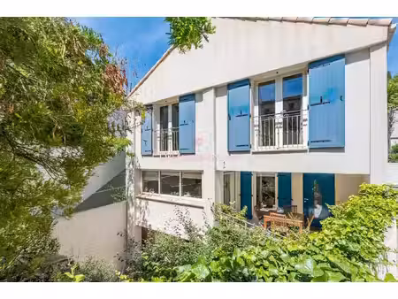 maison roucas blanc triplex jardin parking