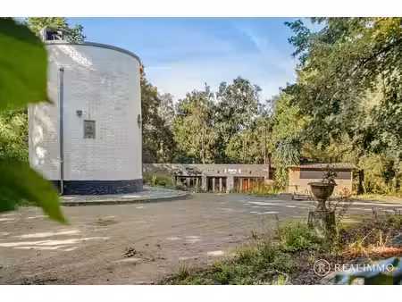 commercieel te koop in mont-de-l'enclus met 2 slaapkamers