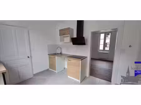 location appartement 3 pièces 52m² tulle 19000