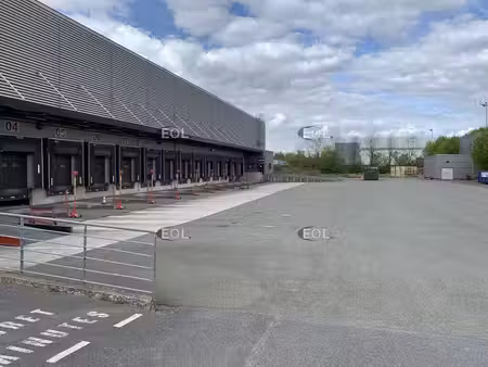 location entrepôt verneuil-en-halatte 60550 12260m²