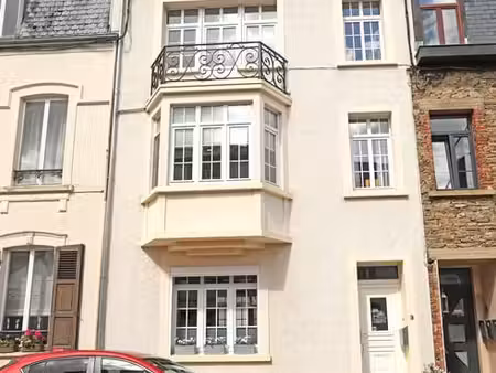 bonne maison en ville