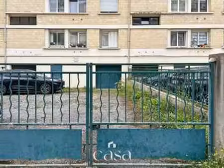 location garage box et parking à caen la grâce de dieu (14000) : à louer / 10m² caen la gr