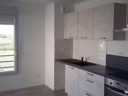 location appartement 3 pièces à tours (37000) : à louer 3 pièces / 63m² tours