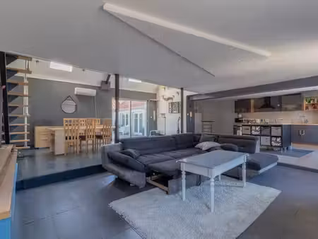 duplex 189m² 2 chambres avec terrasse proche centre ville