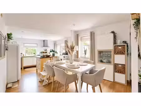 magnifique maison entièrement rénovée  deux chambres  grand