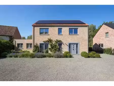 villa exclusive avec wellness  habitation et vue sur étang