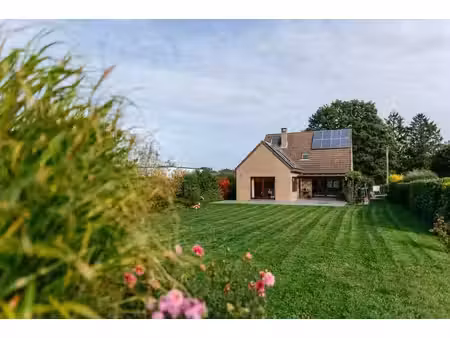 maison familiale lumineuse de +/- 220 m² nets avec espaces m