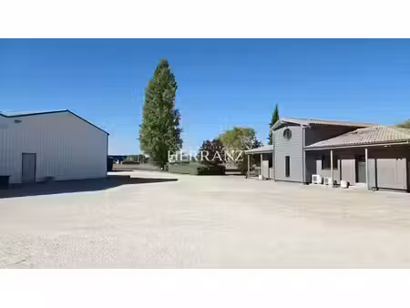 vente locaux professionnels 0 pièces 1270 m² à les artigues-de-lussac (33570)  742 000 €