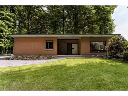 charmant bungalow avec bois à louise-marie