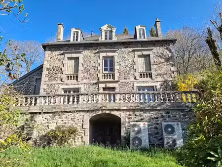 vente maison 11 pièces 326 m² à vèze (15160)  235 000 €