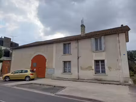maison familial au coeur de chalais.