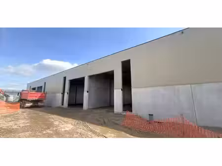 bâtiment d’entreprise à vendre à evergem pour € 412.321