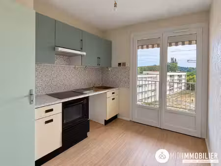 t2 lumineux de 57 43 m² – centre-ville – 2 balcons