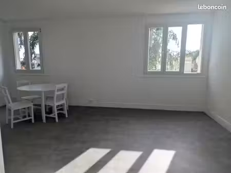 très bel appartement meublé calme