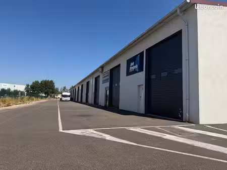 box de 200 m carré