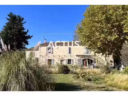 vente maison 7 pièces 220 m² à sénas (13560)  870 000 €