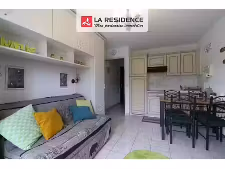 location meublée appartement 1 pièce 18 m² à saint-raphael (83700)  590 €
