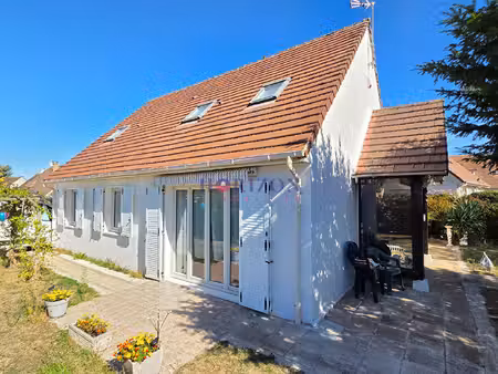 maison familiale 4 chambres avec garage et jardin