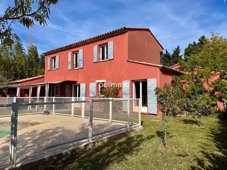 maison t6 de 174m² avec piscine à pélissanne