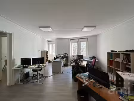 local commercial bordeaux 140 m2