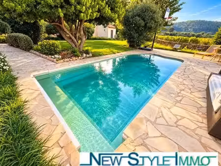 vente maison 8 pièces 180 m² à le castellet (83330)  990 000 €