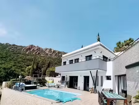 vente maison 5 pièces 175 m² à saint-raphael (83700)  1 290 000 €