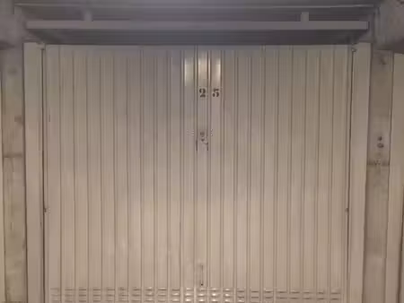 garage fermé 10 m² en sous-sol – lyon 9e  rue de la chapelle