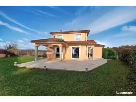 maison 4 pièces 140 m²