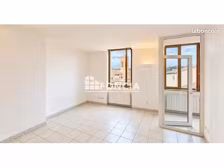 à vendre – appartement 2 pièces de 43 85 m² avec belle vue – l’arbresle