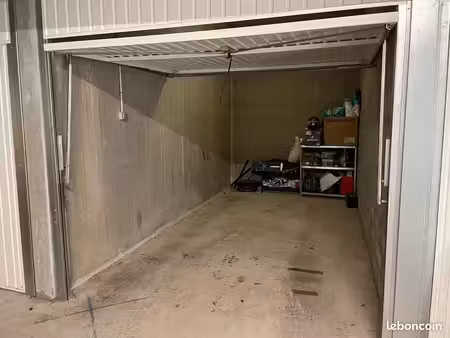 garage / box individuel fermé 13 26 m2 proche oullins centre-ville