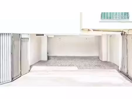 rare à nice – double garage 33 m² + stockage – direct vendeur