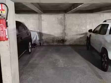 parking voiture paris 75010
