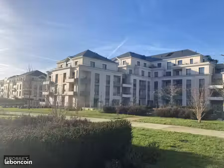 parking saint cyr sur loire
