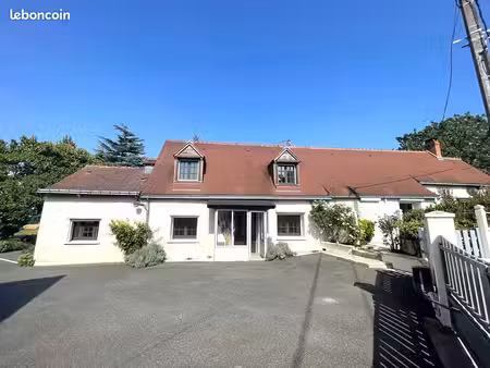 maison 9 pièces 190 m²