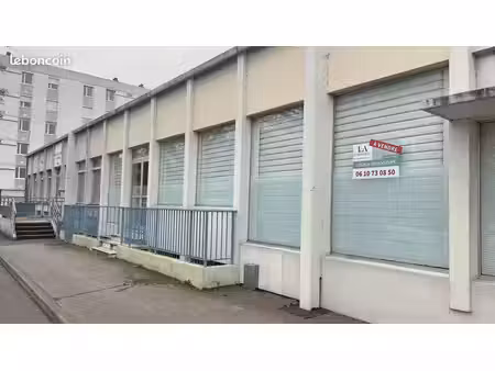 bureaux 756 m² tours
