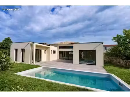 miramas  votre future maison sur un terrain plat de 602m2