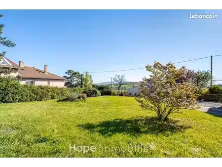 terrain 683 m² lentilly
