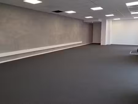 à louer – bureaux à bruges terrefort – 76 à 226 m²