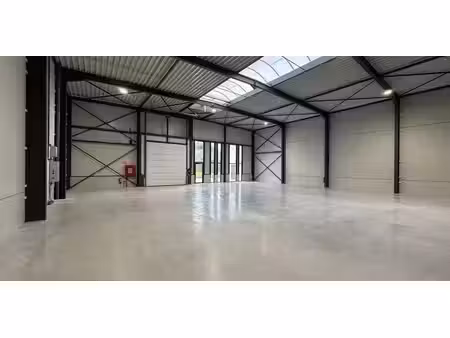 bâtiment d’entreprise à louer à zandhoven pour € 2.713