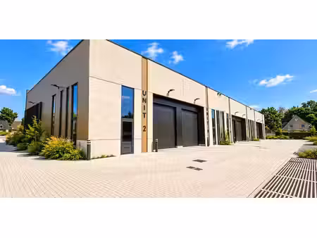 bâtiment d’entreprise à louer à zandhoven pour € 5.249