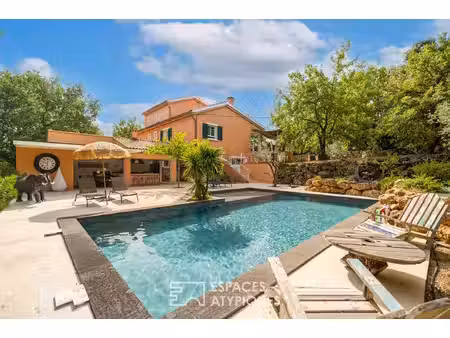 villa provençale avec piscine et studio