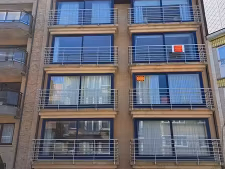 appartement modern avec 2 chambres a coucher a proximite de
