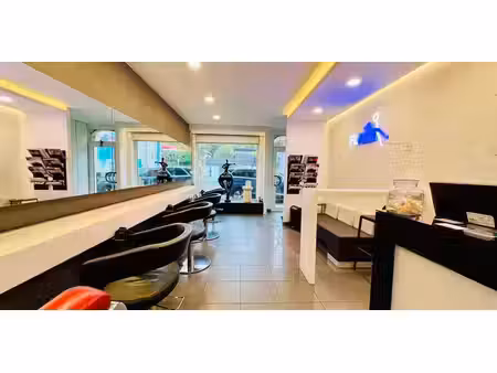 bâtiment commercial à vendre à assebroek pour € 359.000