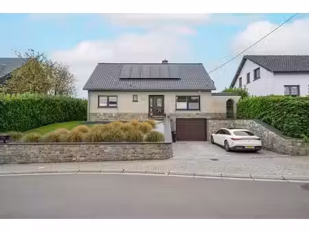 maison rénovée 3 chambres avec garage  terrasse et jardin