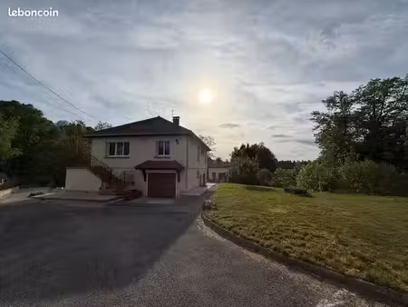 champagnole – maison 6 pièces rénovée  132 m²  4 chambres + bureau  1 820 m² de terrain en