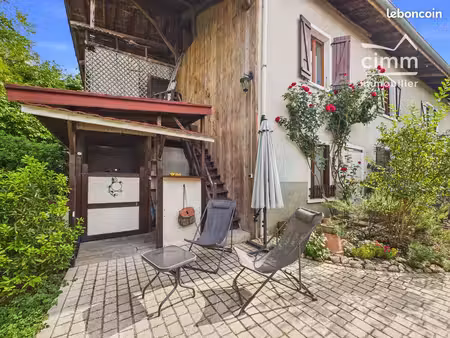 maison de village 4 pièces 90 m²
