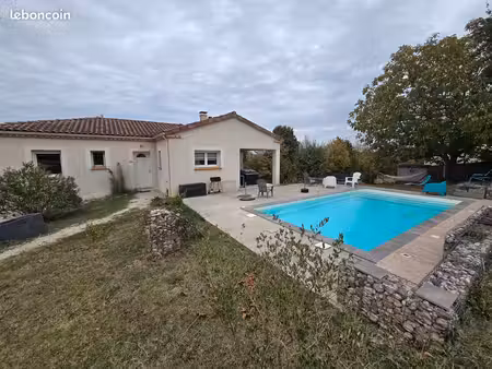 t7 maison 175m2 dans quartier calme