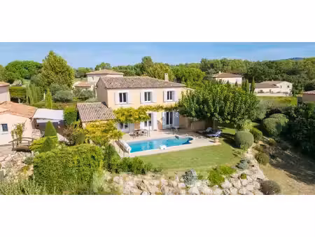 maison avec piscine en bord de mer mallemort (13)