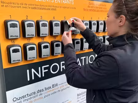 location box de stockage 100% plain pied à sens-garde-meubles sécurisé  accès 24/7  prix d
